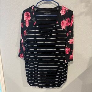 Torrid Black and White Floral Graphic Long Sleeve Tee